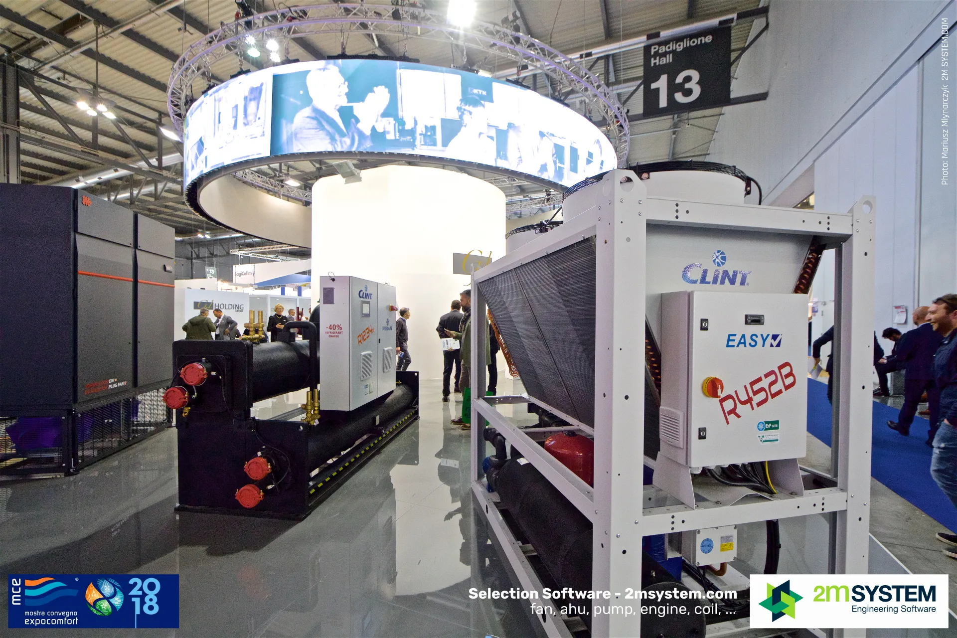 Clint EASY R452B air-cooled chiller and water-cooled unit under LED ring at MCE 2018