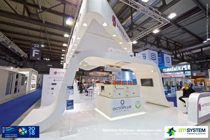 Hitecsa stand under a white arch with the Octoplus inverter unit