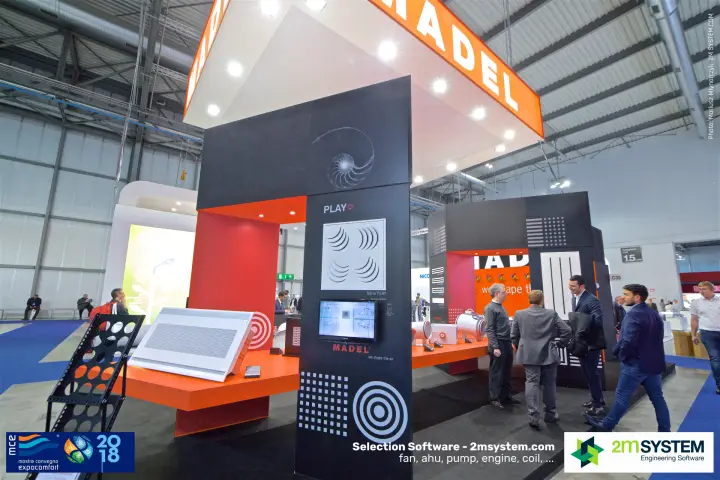 Madel column with Serie PLAY diffuser under the orange overhead sign
