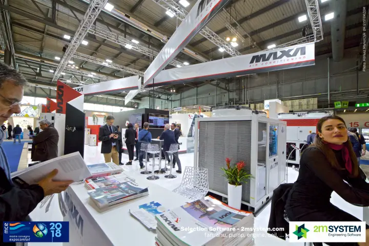 Maxa reception desk with brochures in front of an air-cooled chiller at MCE 2018