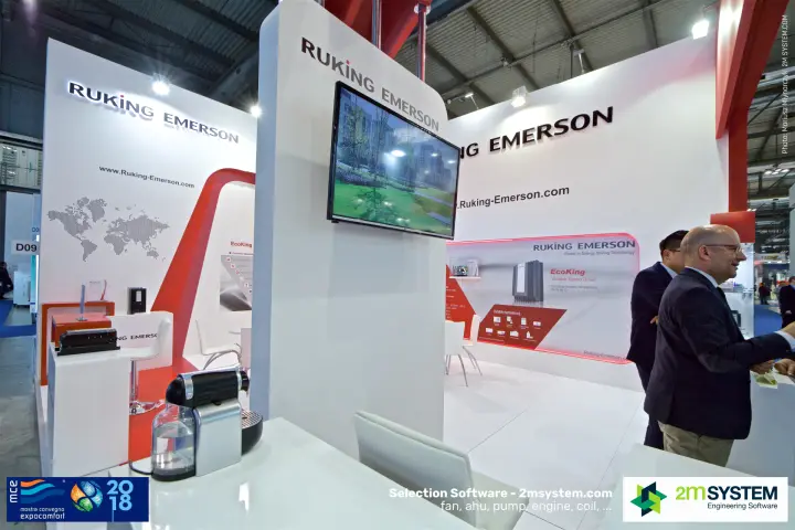 Screen column and EcoKing panel on the Ruking Emerson stand