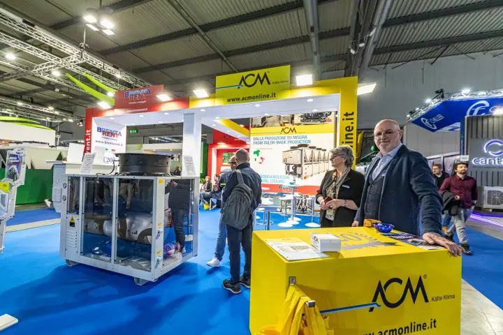ACM Kälte Klima stand with a transparent-panel unit and Brenta Rent area at MCE 2024