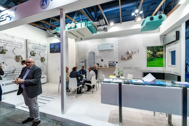 Aerx stand with ceiling-hung ducted units and Reverso indoor units at MCE 2024
