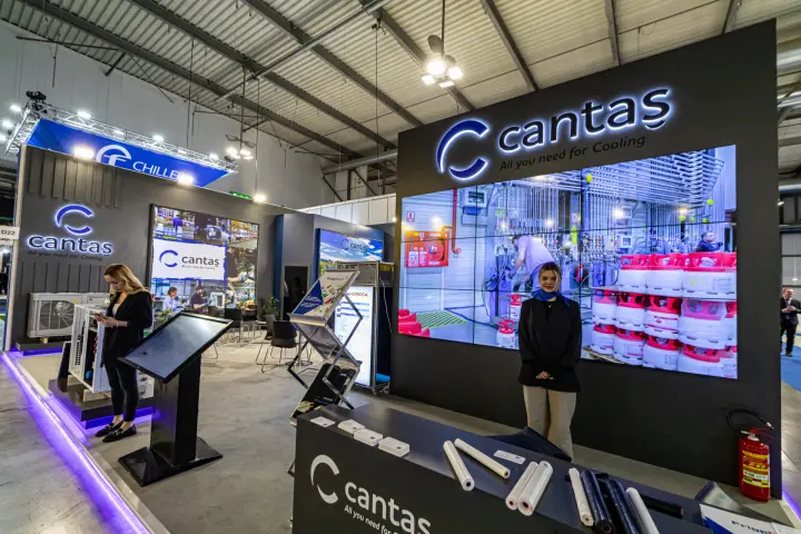 Cantaş video wall showing a refrigerant cylinder filling line at MCE 2024
