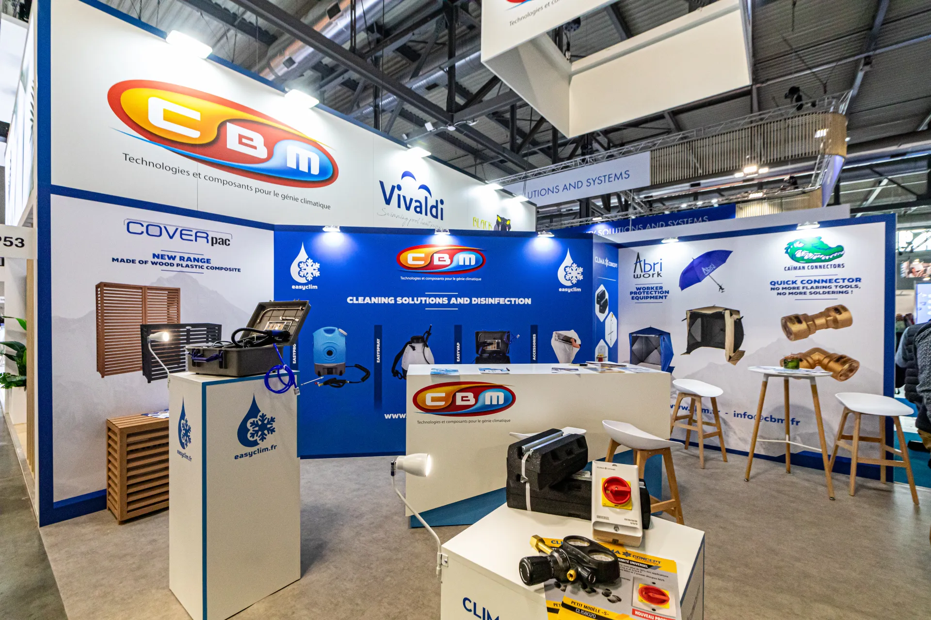 CBM stand with Easyclim cleaning kits, Coverpac covers and Caïman connectors at MCE 2024