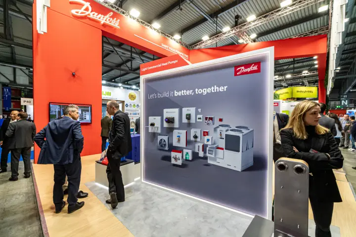 Danfoss Light Commercial Heat Pumps wall with component graphic at MCE 2024