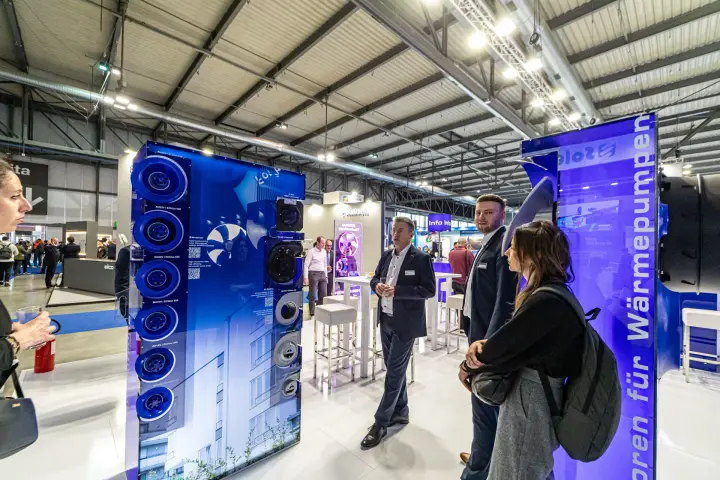 Display column of ECblue radial fans presented to visitors
