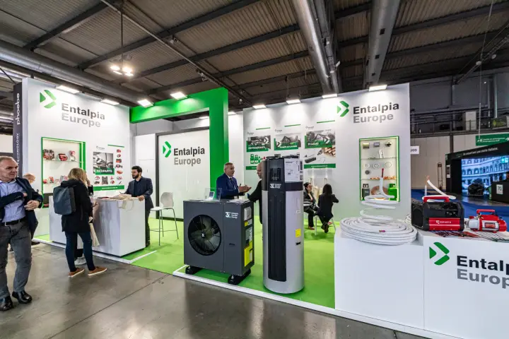 Entalpia Europe stand with heat pump, water heater and Redparts tools