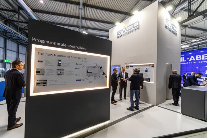 EVCO programmable controllers panel 'The new frontier of connectivity' at MCE 2024
