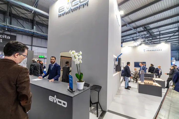 EVCO reception desk with the Elsteam humidifier stand alongside at MCE 2024