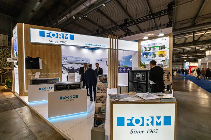 Form stand with ducted indoor units and an open air handling section at MCE 2024