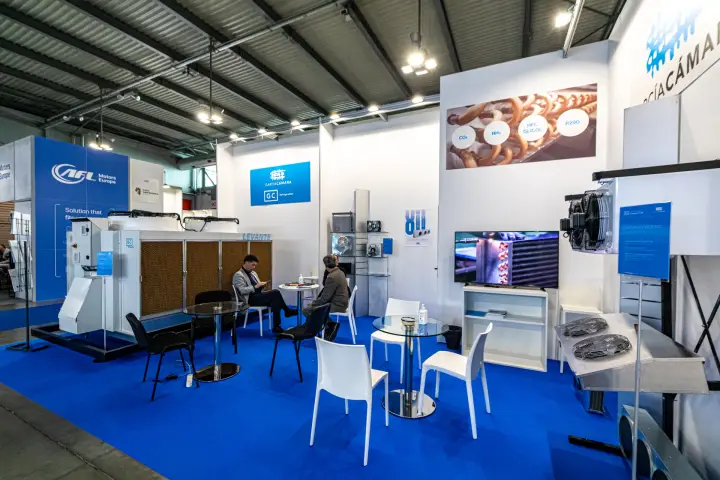 García Cámara stand with Levante cooler unit and evaporator displays at MCE 2024