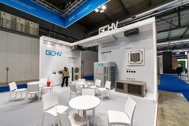 GCHV modular VRF and cassette display with meeting tables
