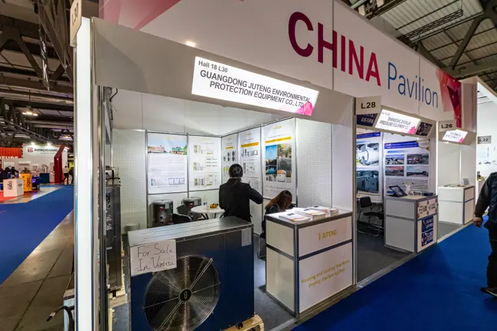 Guangdong Juteng booth with a heat pump marked 'For Sale In Vendita' at MCE 2024