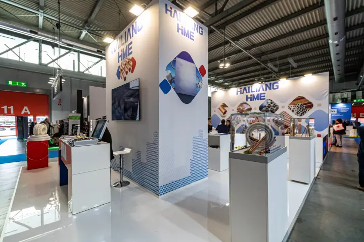 Hailiang HME stand with glass cases of copper and insulated tubes