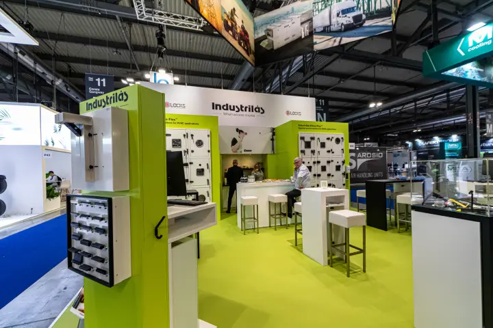 Industrilås stand with Klima-Flex door handles and hinges for HVAC units