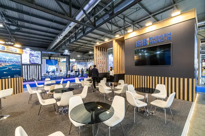 ISIB Turkish HVAC-R lounge with glass tables and wall screen