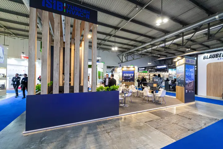 ISIB Turkish HVAC-R stand with timber slats and lounge