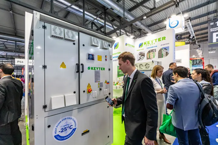 Keyter cold-climate heat pump in front of the Keyter Group stand at MCE 2024