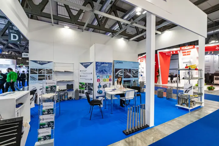 Klinger Turkey stand with flexible metal hoses and expansion joints at MCE 2024
