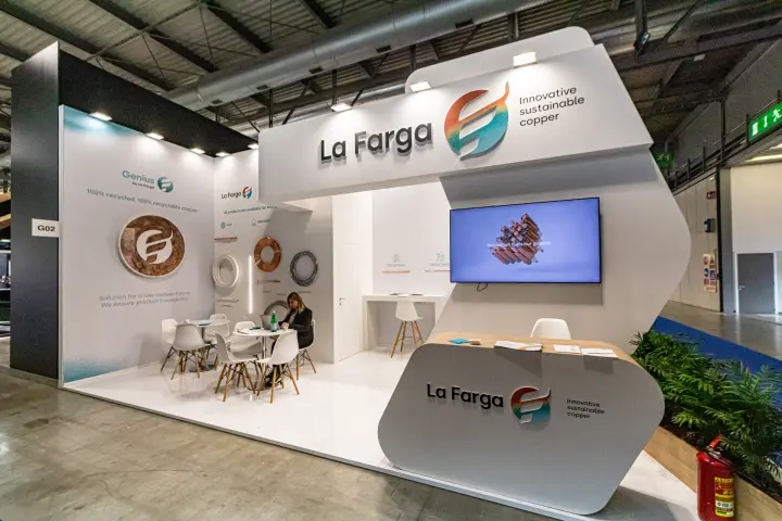 La Farga copper stand with 'Innovative sustainable copper' slogan