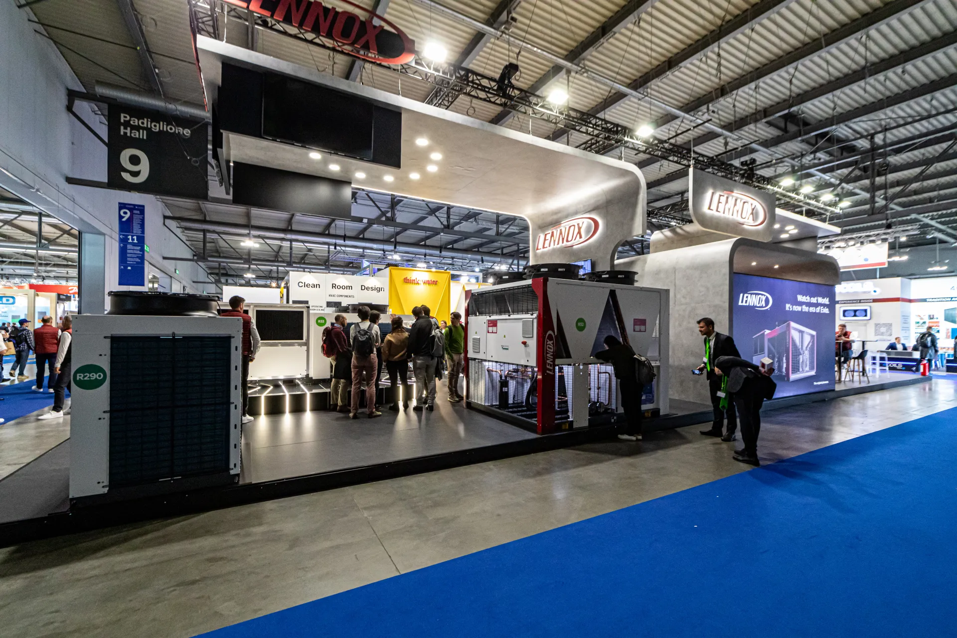 Lennox stand overview with R290 and R32 units and Evio screen in Hall 9 at MCE 2024
