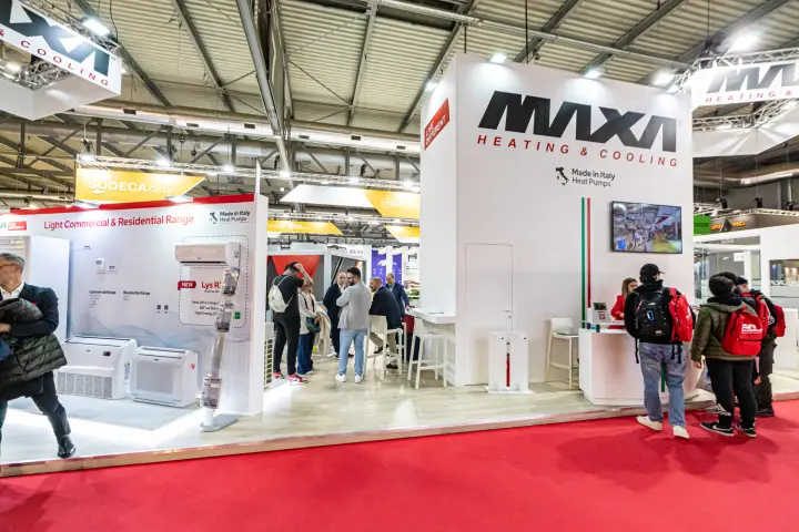 Maxa stand with Made in Italy heat pumps and Light Commercial range at MCE 2024