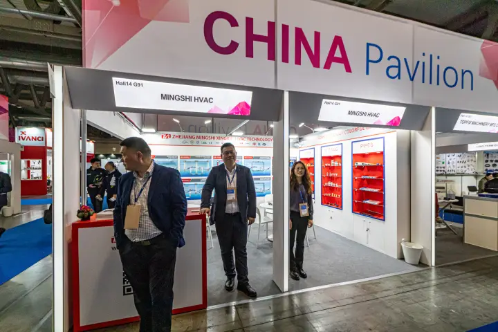 Mingshi HVAC booth G91 in the China Pavilion with pipes and fittings