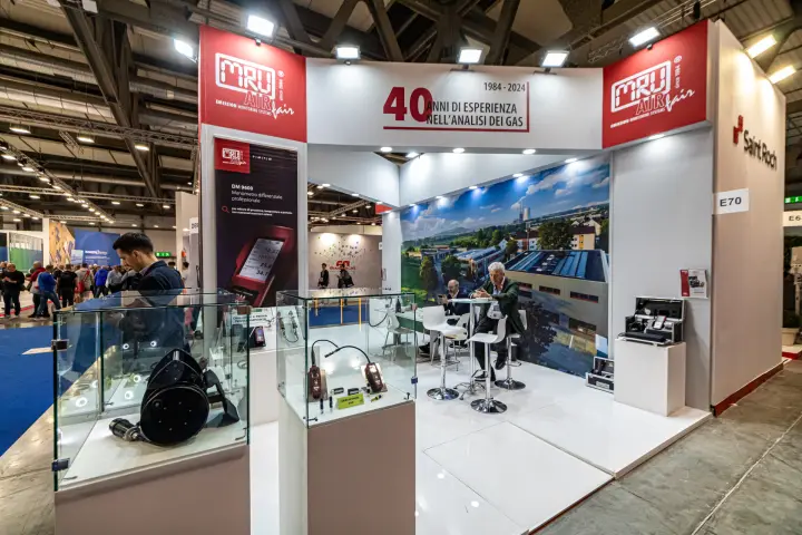 MRU Air Fair stand marking 40 years of gas analysis, 1984-2024