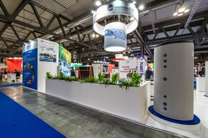 Oemmepi and Boilernova stand with storage tank and fern planters