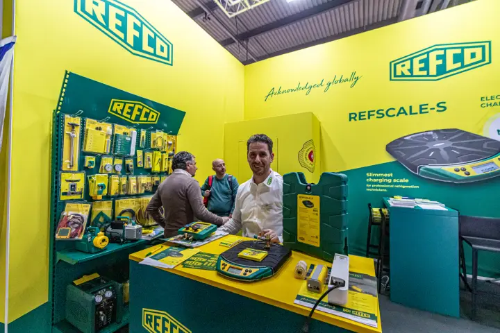 Refco stand counter with the new Refscale-S charging scale at MCE 2024