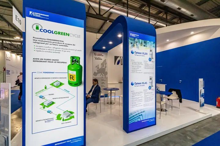 Refrigerant Italia panels on COOLGREENCYCLE recovery and Opteon refrigerants