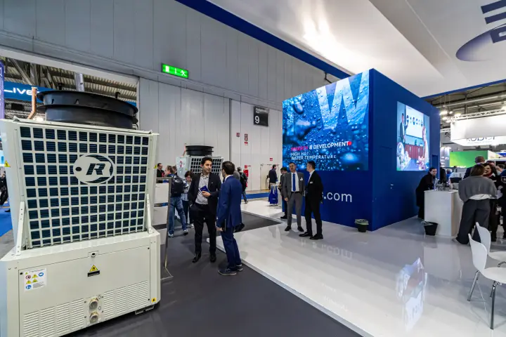 Rhoss LED wall on high hot-water temperature research at MCE 2024