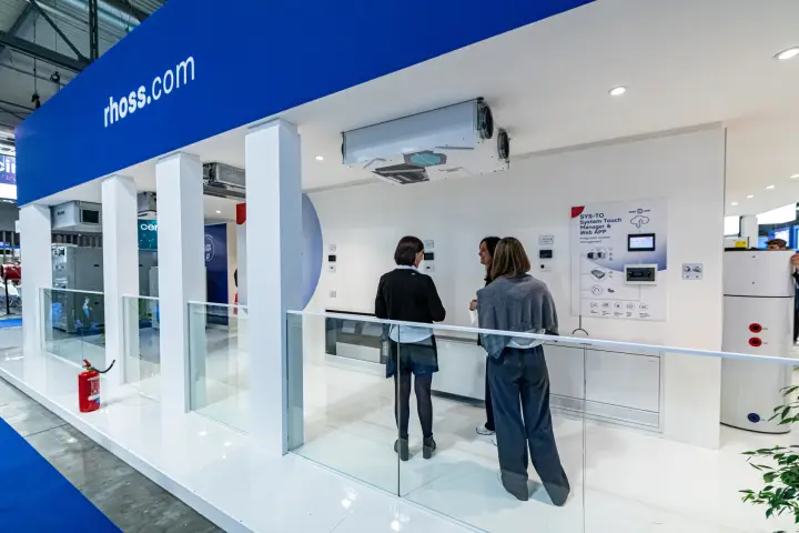 Rhoss stand with ceiling ventilation unit and SYS-TO controls wall at MCE 2024