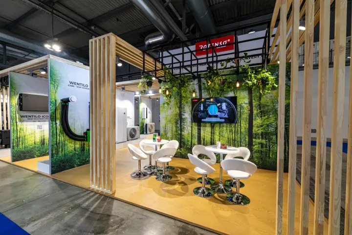 Rotenso lounge under hanging plants with Wentilo ventilation display at MCE 2024
