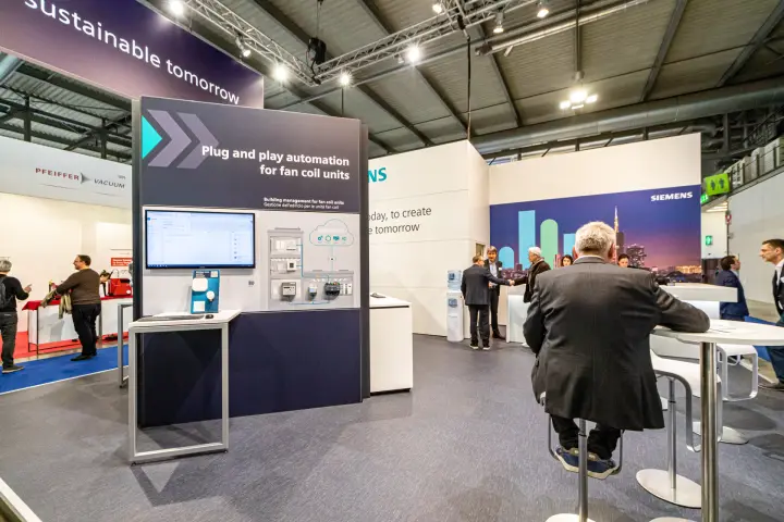 Siemens demo wall for plug-and-play fan coil unit automation at MCE 2024