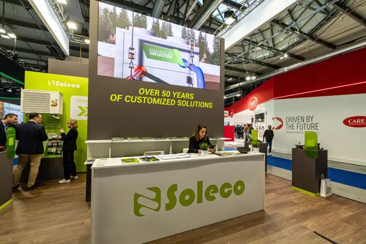 Soleco reception desk under a screen showing controlled deflection