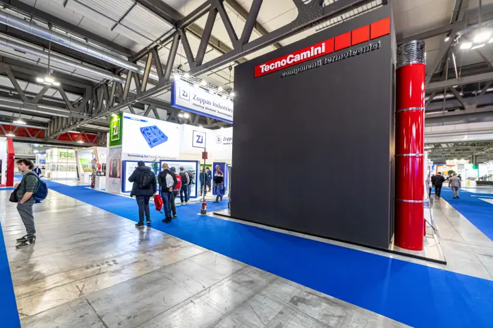 TecnoCamini black corner wall with red chimney flue column