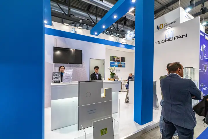 Tecnopan insulated panel sample presented as a new product