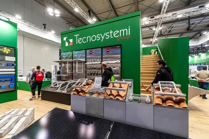 Tecnosystemi FV Power photovoltaic roof mounting systems by the upper-deck stair at MCE 2024