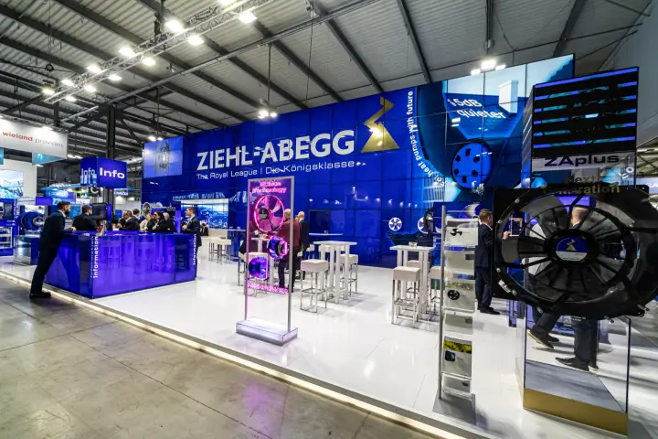 Ziehl-Abegg ECblue Technology display and ZAplus large axial fan