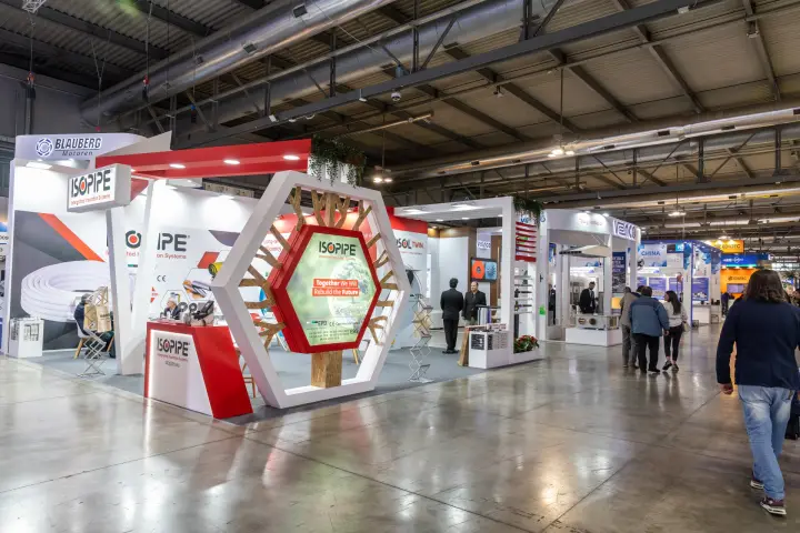 Aisle view with the Isopipe insulation stand and its hexagon tree at MCE 2026