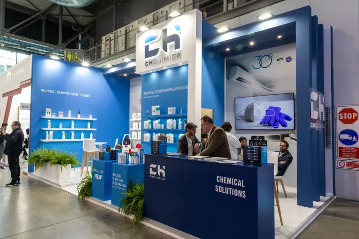 CH Química stand with HVAC chemical products and biocidal registration claims at MCE 2026