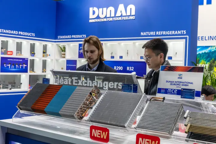 DunAn heat exchanger samples beside an MCE award sign at MCE 2026