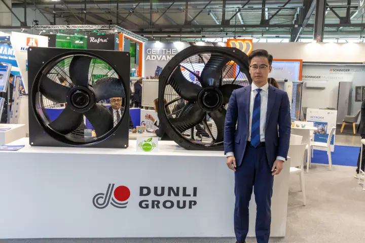 Dunli Group counter with two large black axial fans and ERP 2020 label