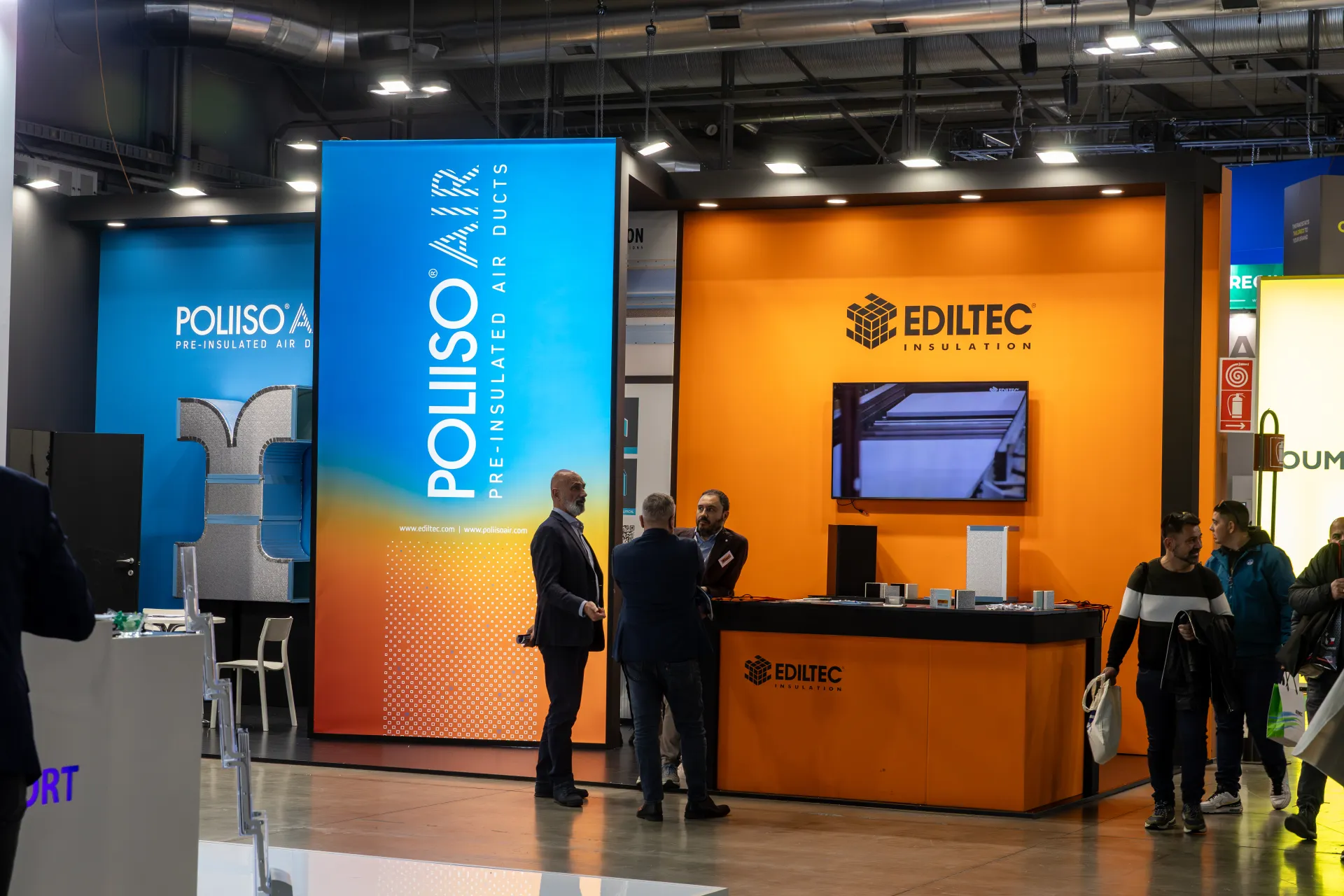 Ediltec Insulation counter next to the Poliiso Air pre-insulated duct tower at MCE 2026