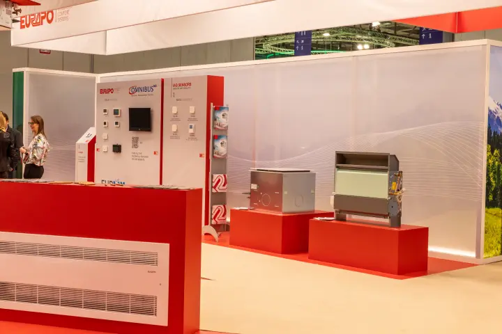 Eurapo fan coils on red plinths beside the Omnibus 360 control wall at MCE 2026