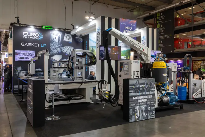 Euro Poliuretani stand with polyurethane gasket dispensing machines