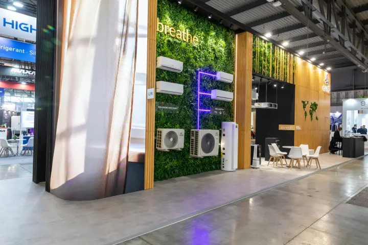 Evvoli green wall with split units, neon E and curved LED curtain screen