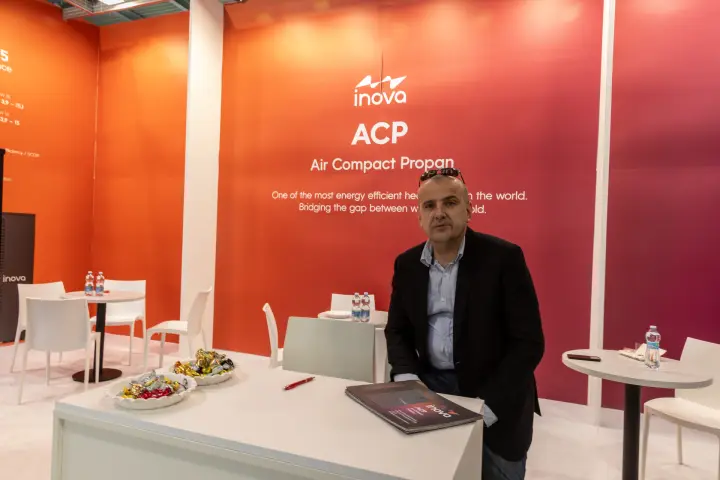 Inova stand wall promoting the ACP Air Compact Propan heat pump